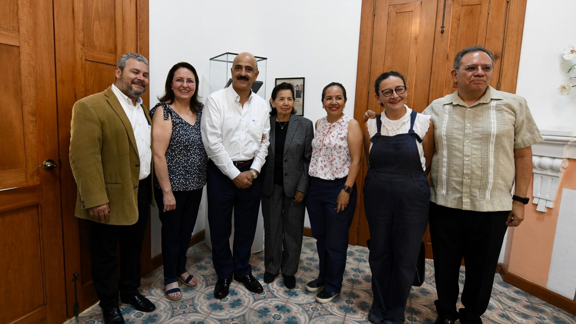 Devela Ricardo Ahued placa en honor de Mateo Oliva