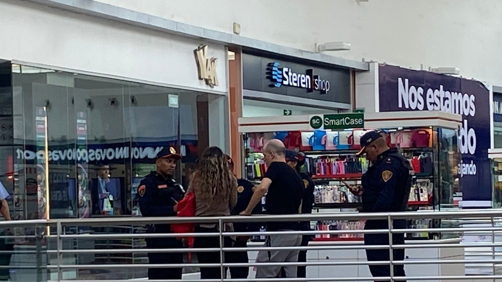 Asaltan a mano armada joyería en Parque Delta, y escapan de la policía