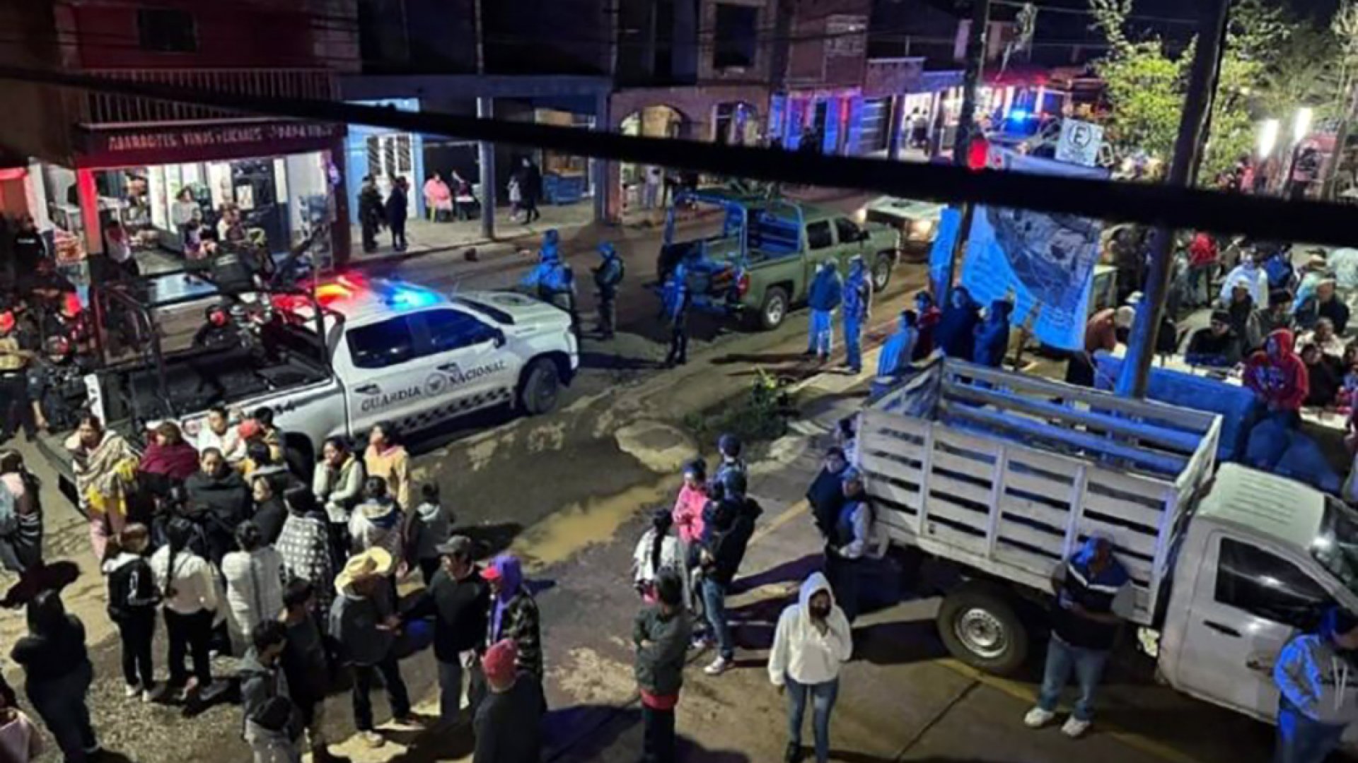Tensión en Tangamandapio por desaparición de siete policías