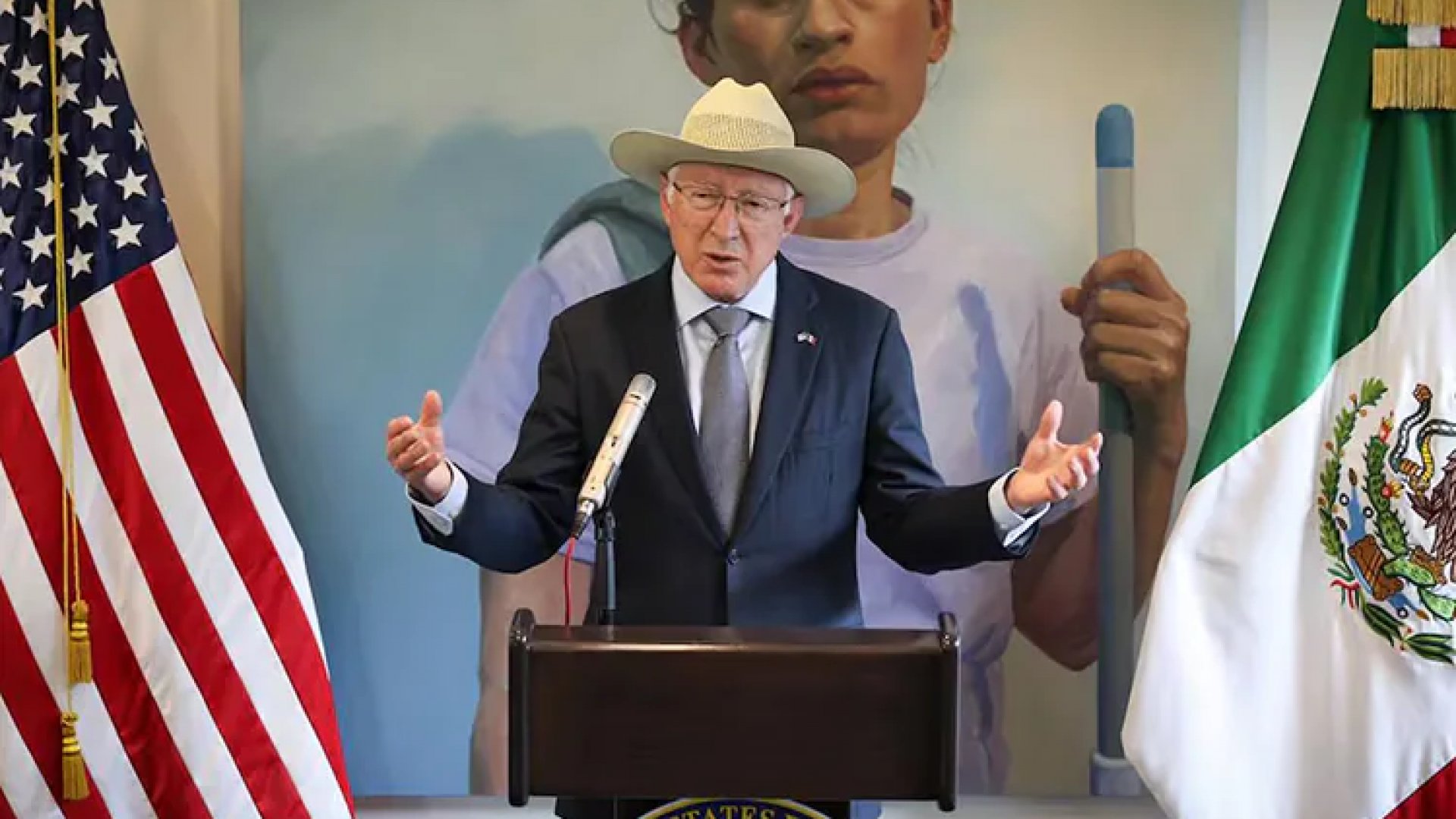 Envía AMLO carta de protesta a EU por dichos de Ken Salazar sobre reforma judicial