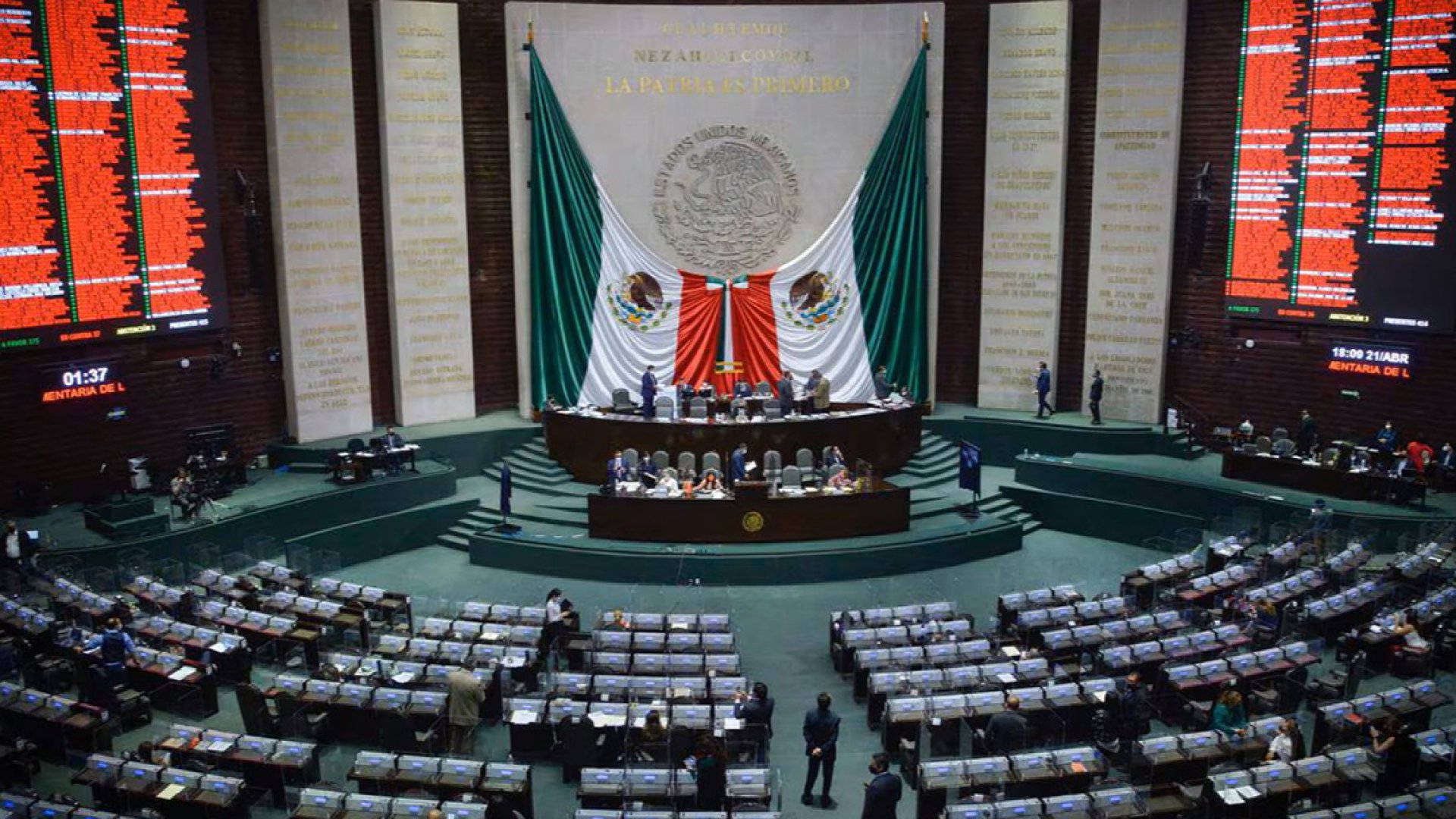 Avanza desaparición de siete organismos autónomos