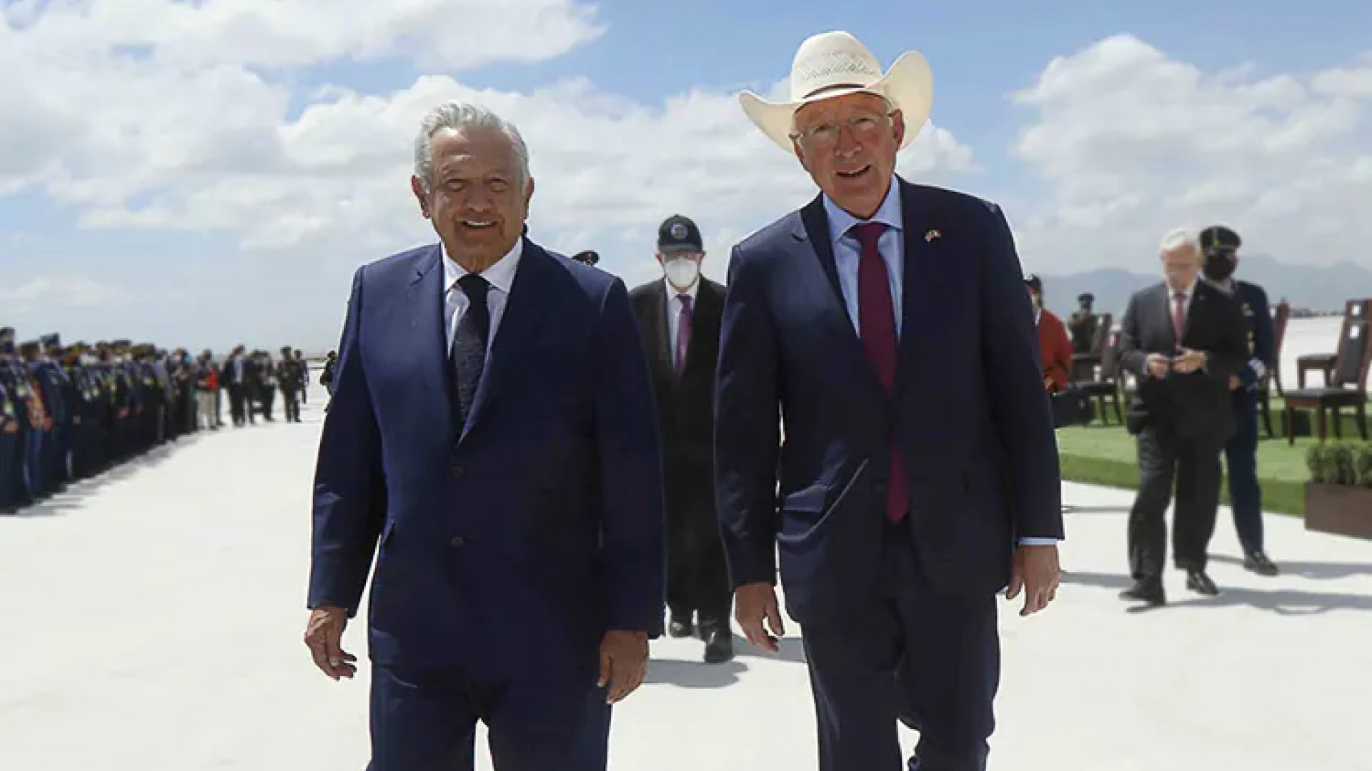 Niega AMLO diálogo con Ken Salazar sobre reforma judicial