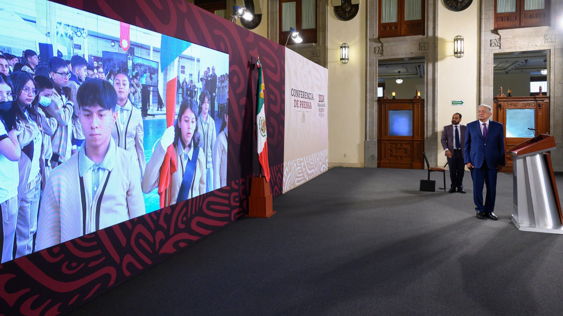 AMLO celebra regreso a clases en educación básica; inicia ciclo escolar 2024-2025