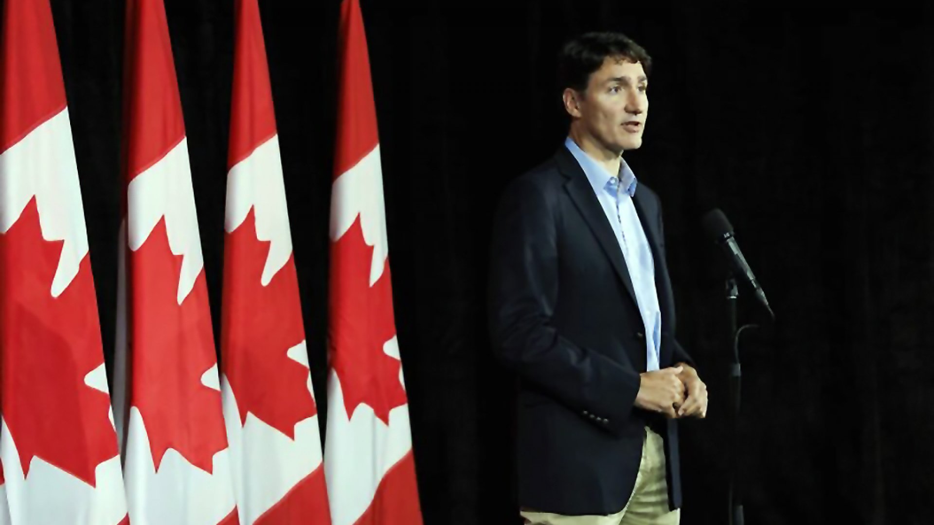 Canadá impone aranceles a autos, acero y aluminio de China