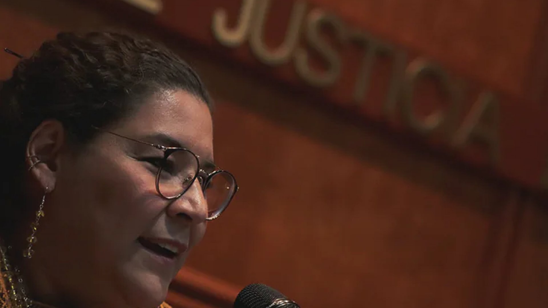 Advierte Lenia Batres que Corte excedería facultades si resuelve en asignación de pluris