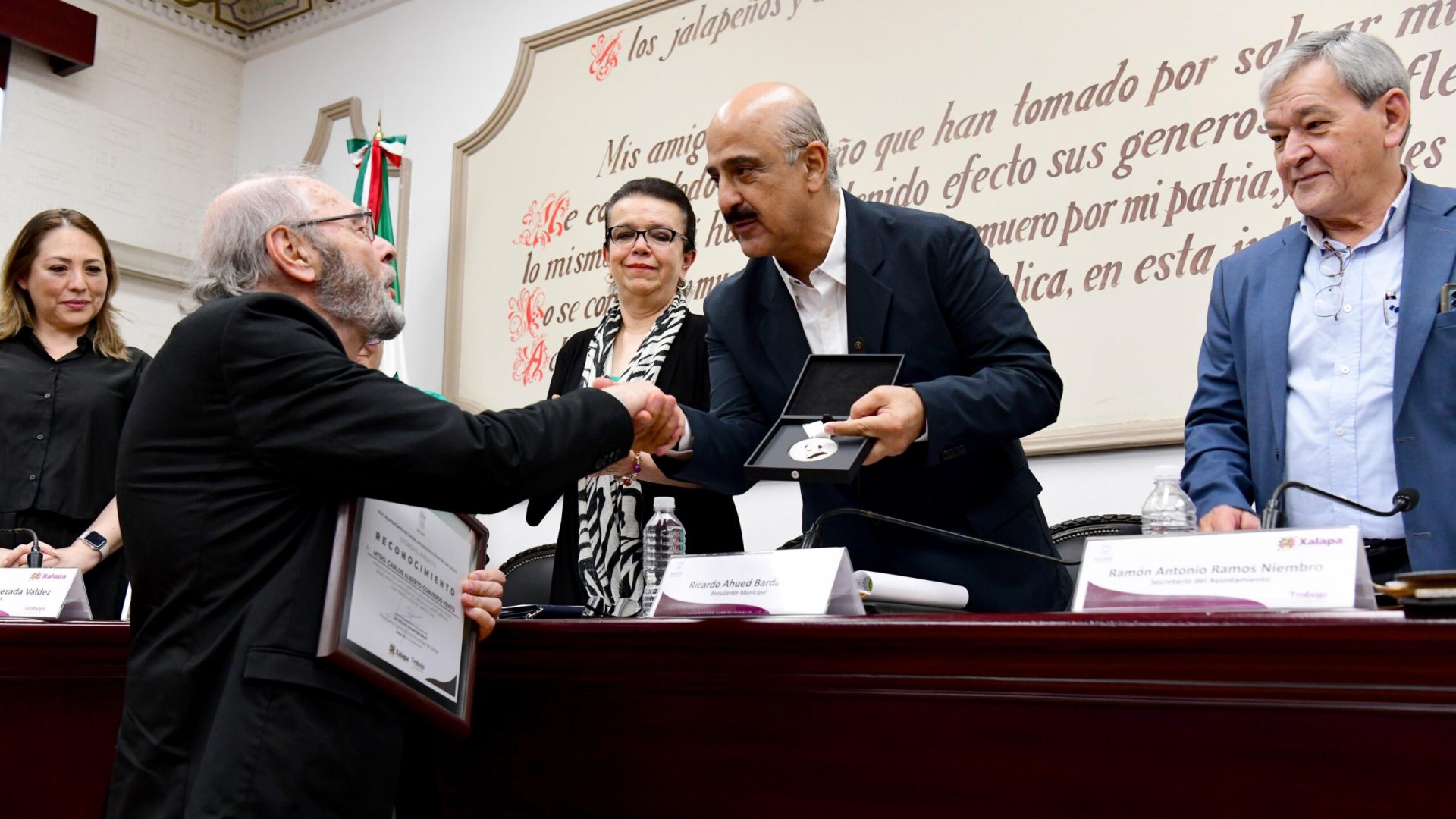 Carlos Converso, medalla al mérito artístico