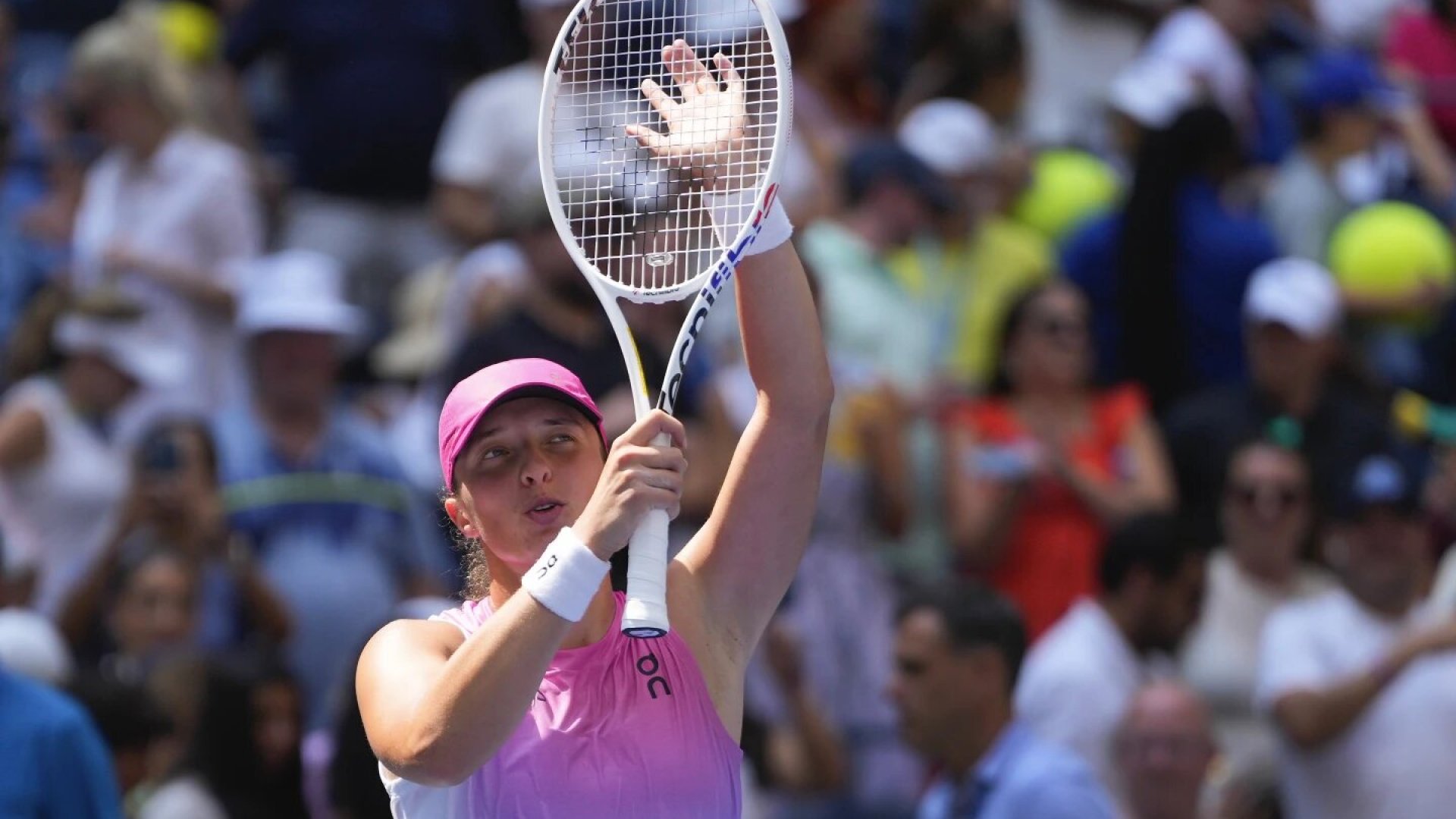 Iga Swiatek avanza con facilidad a segunda ronda del US Open