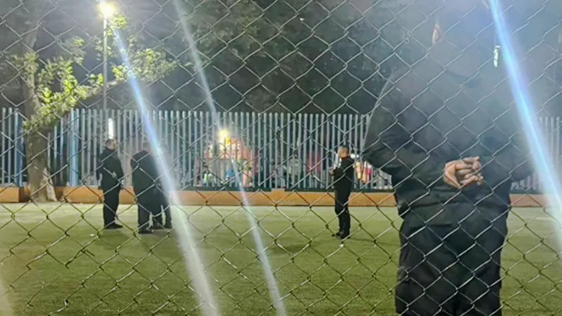 Balean a futbolistas en parque de la Benito Juárez, en CDMX