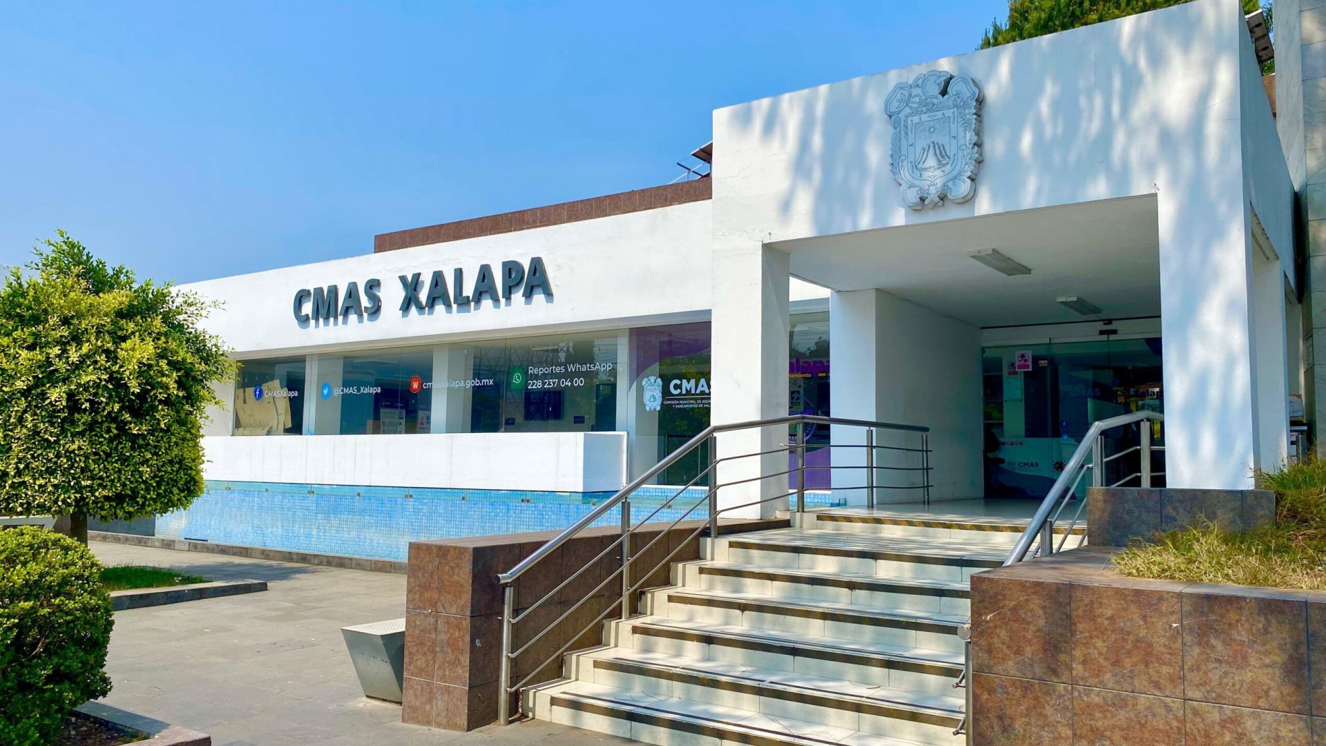 Realiza CMAS reparación de fuga en línea de conducción de 24 pulgadas