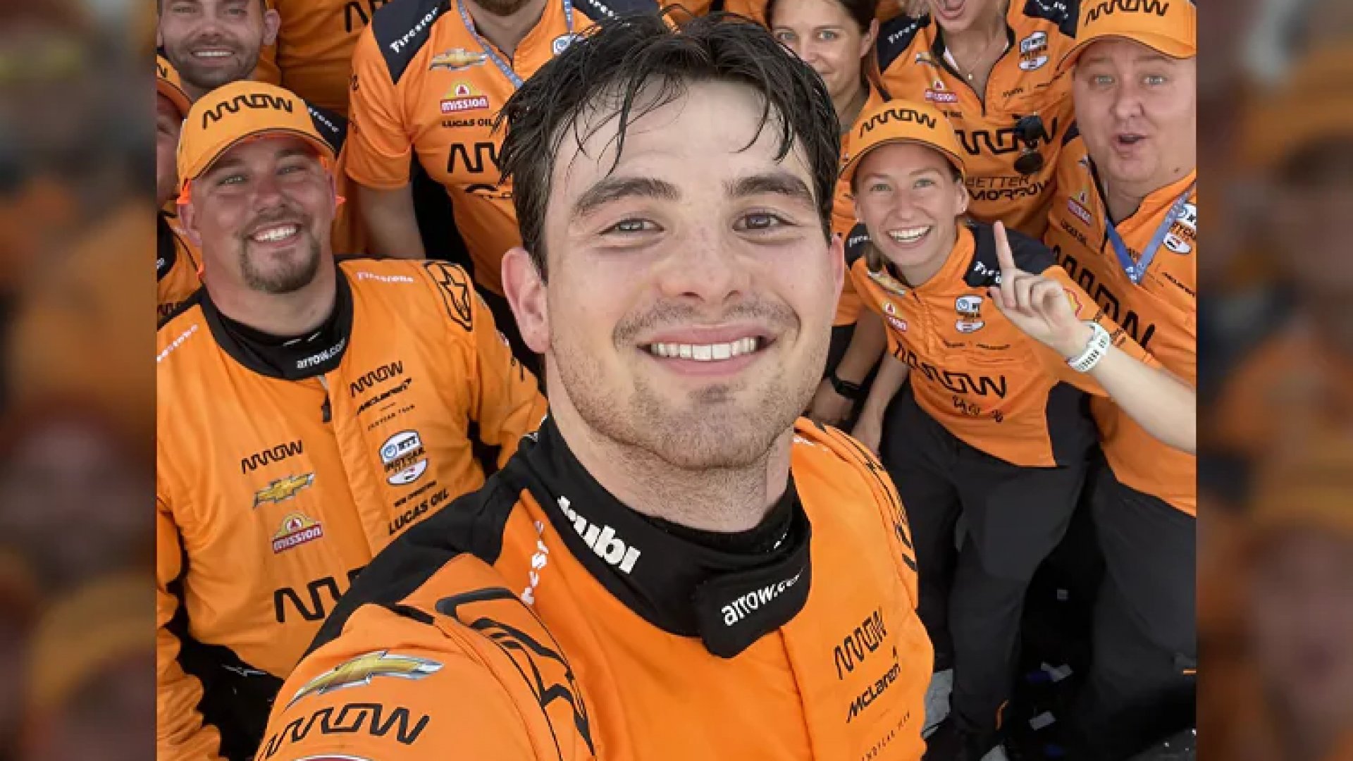 Pato O’Ward “se enchila” aunque ganó la IndyCar en Milwaukee