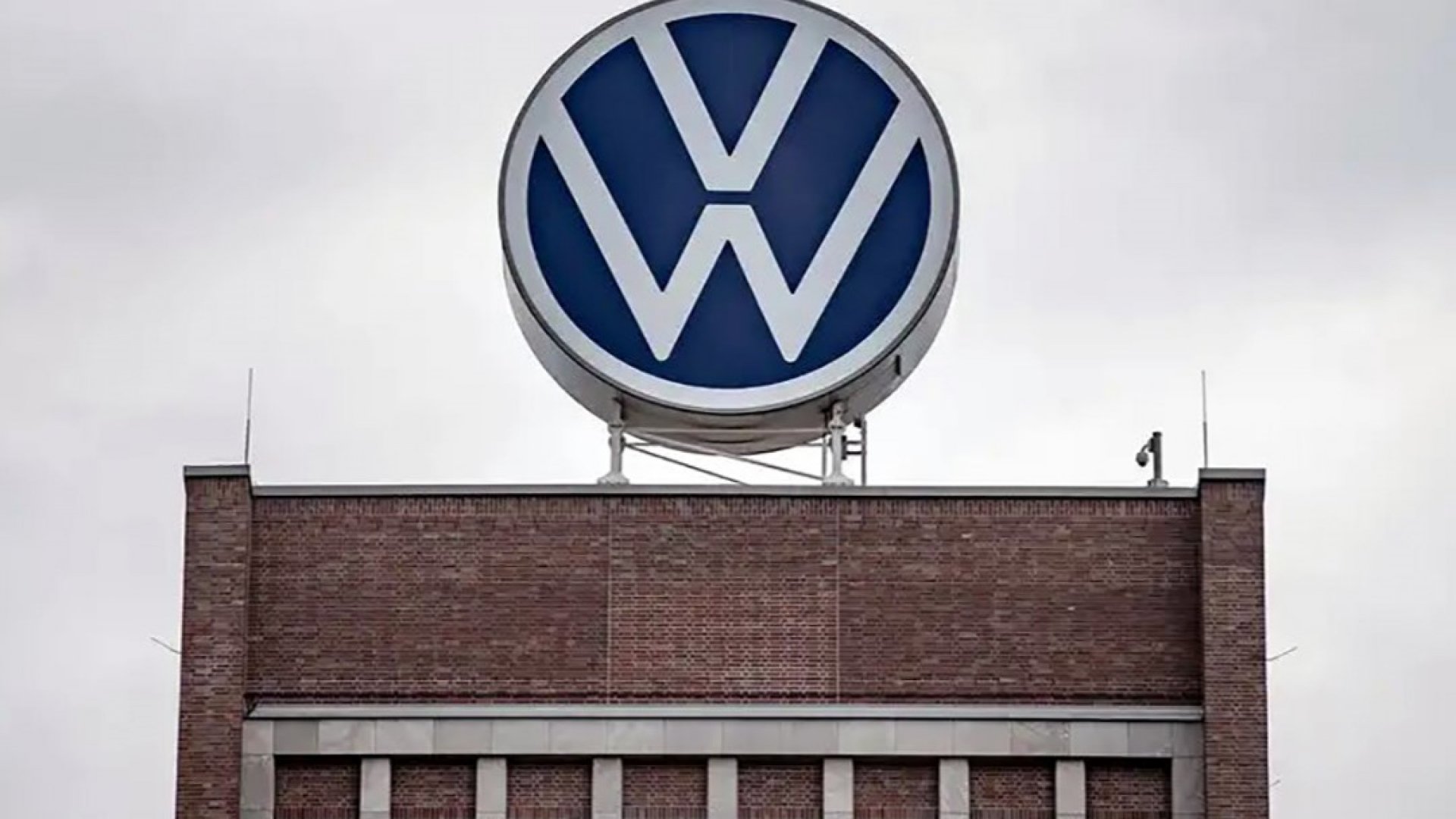 Volkswagen advierte posibilidad de cerrar plantas en Alemania