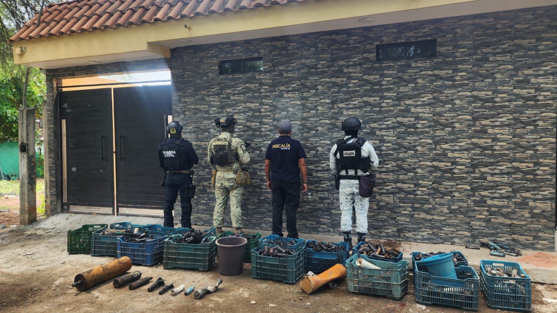 Siete muertos deja ataque con drones a ‘narcofábrica’ de explosivos