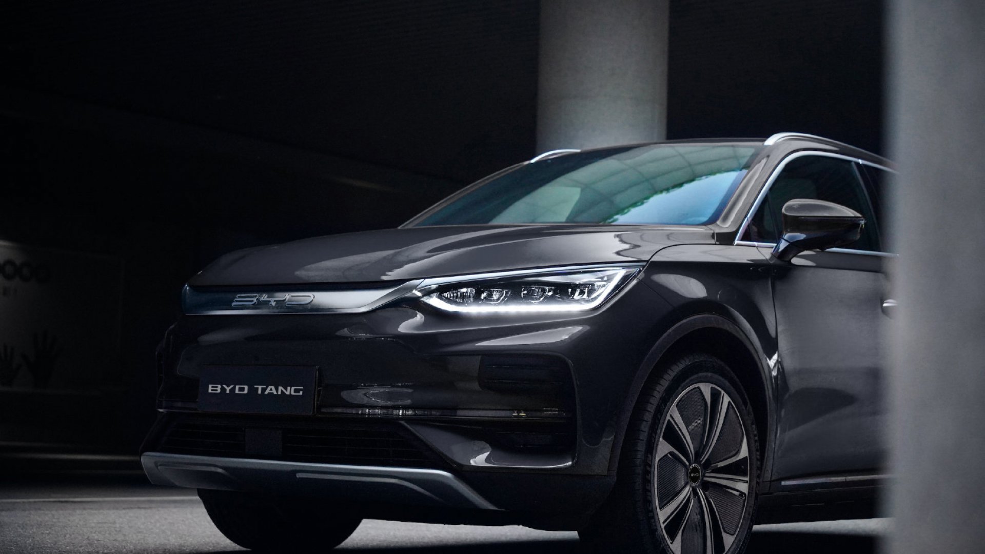 BYD pausa construcción de su planta de vehículos en México