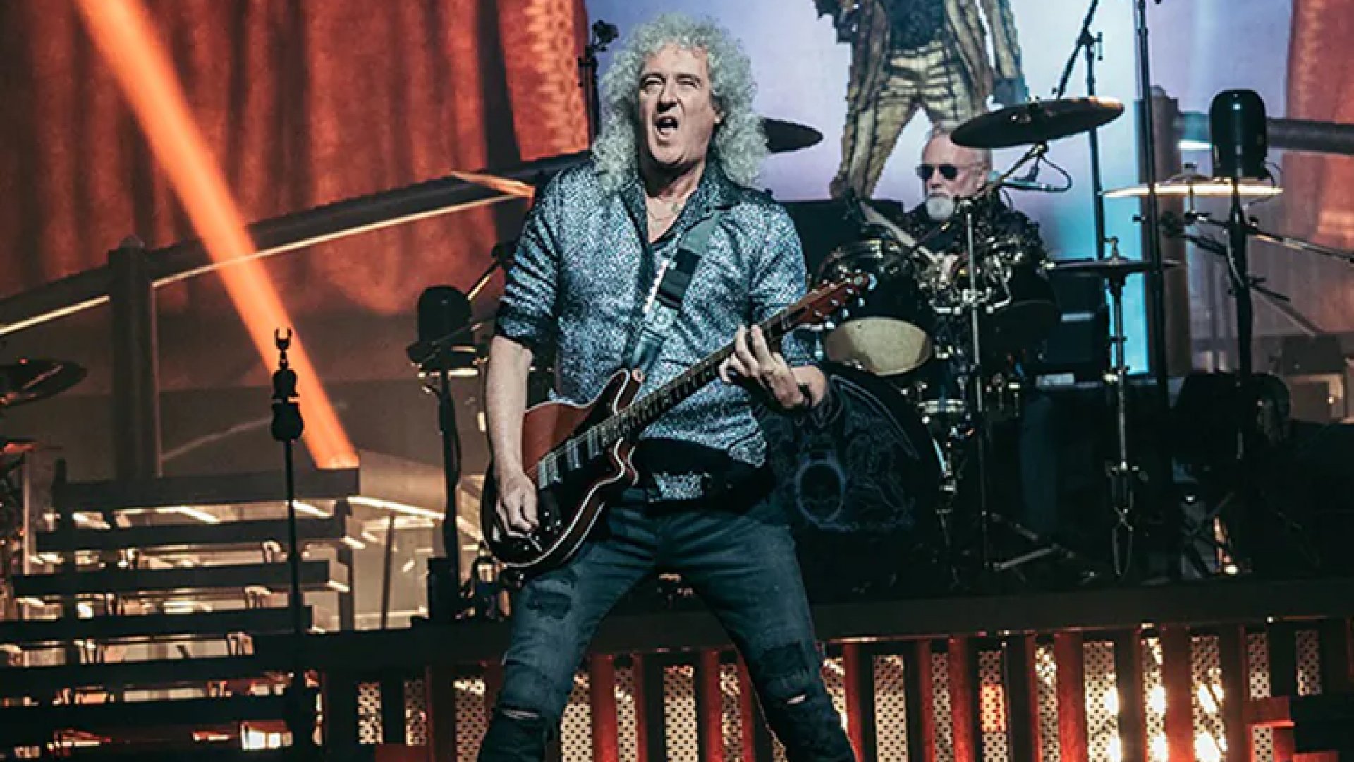 Brian May, guitarrista de Queen, sufrió un “derrame cerebral leve”