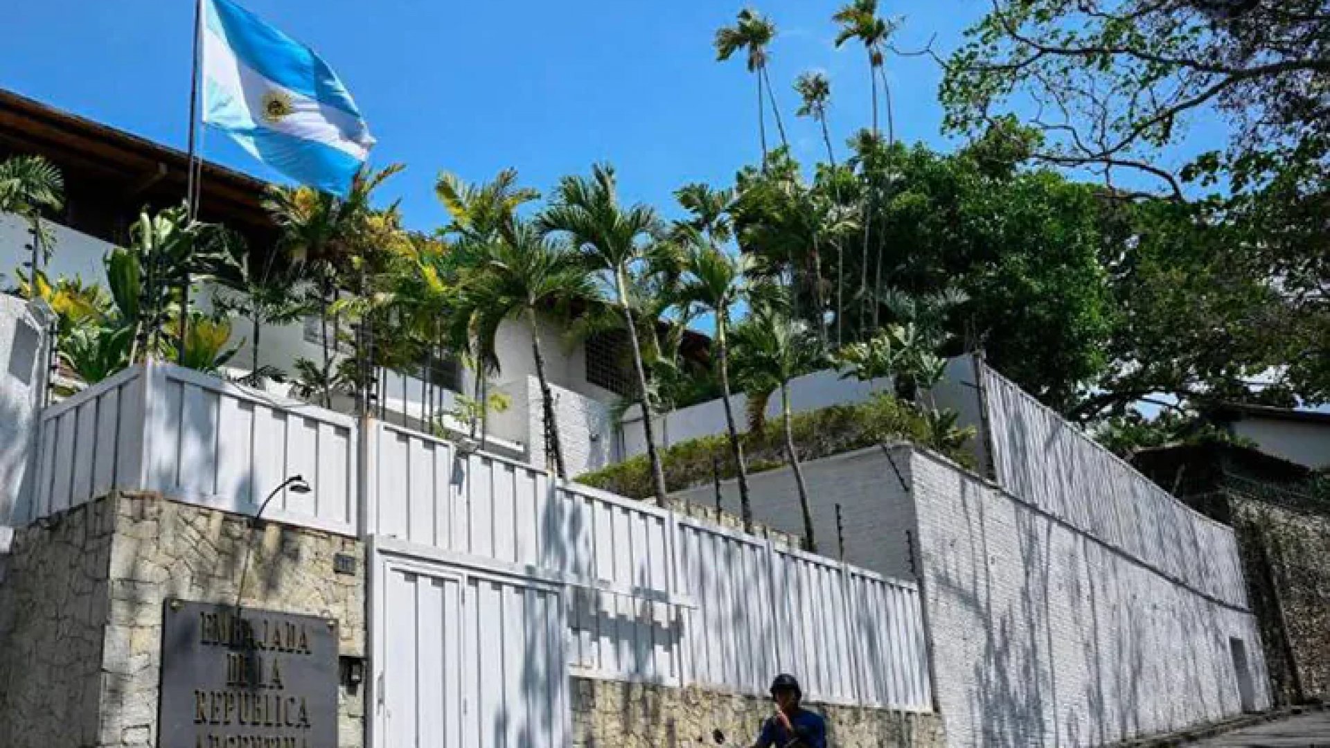 Venezuela impide que Brasil custodie Embajada de Argentina en Caracas