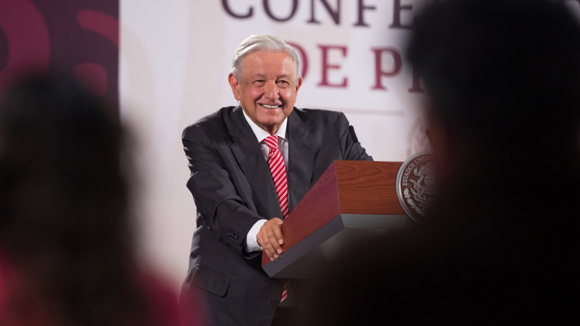 AMLO reconoce a atletas paralímpicos por obtener 17 medallas en Juegos de París 2024