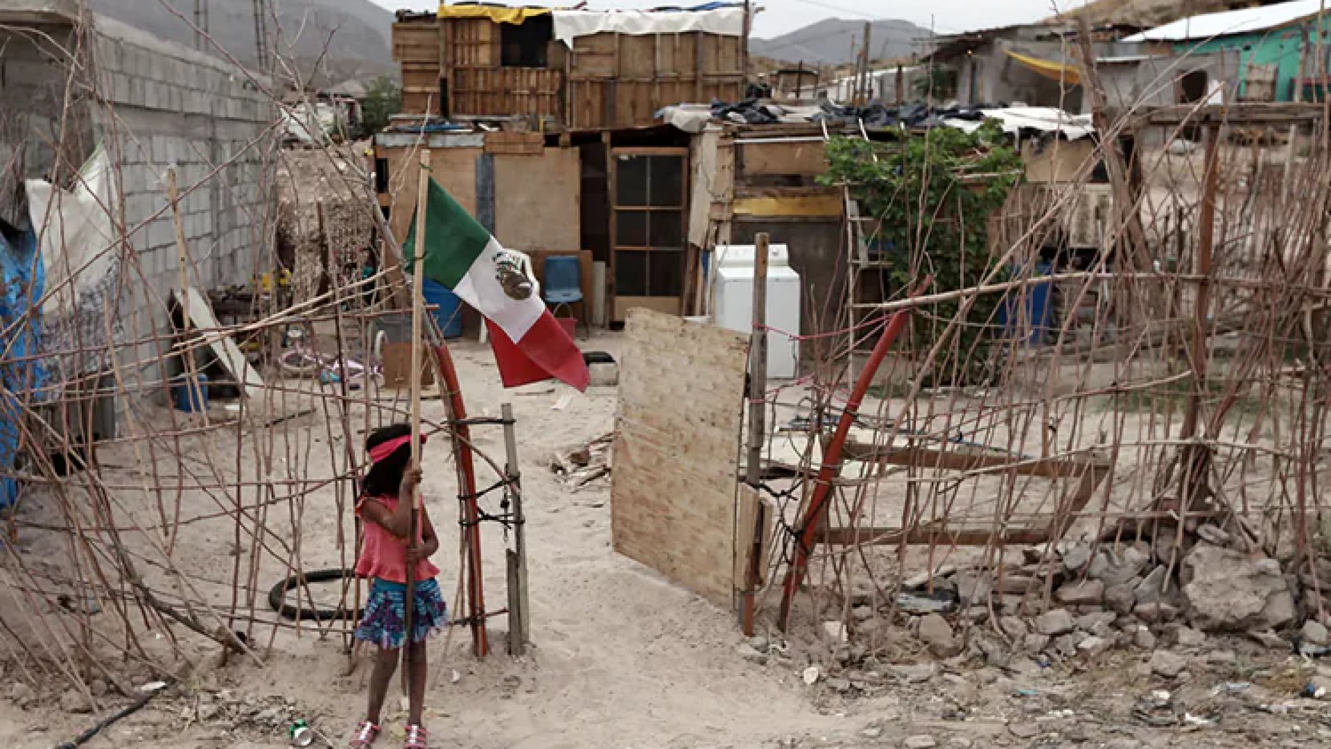 Pobreza laboral en México, en su nivel más bajo en 17 años: BBVA