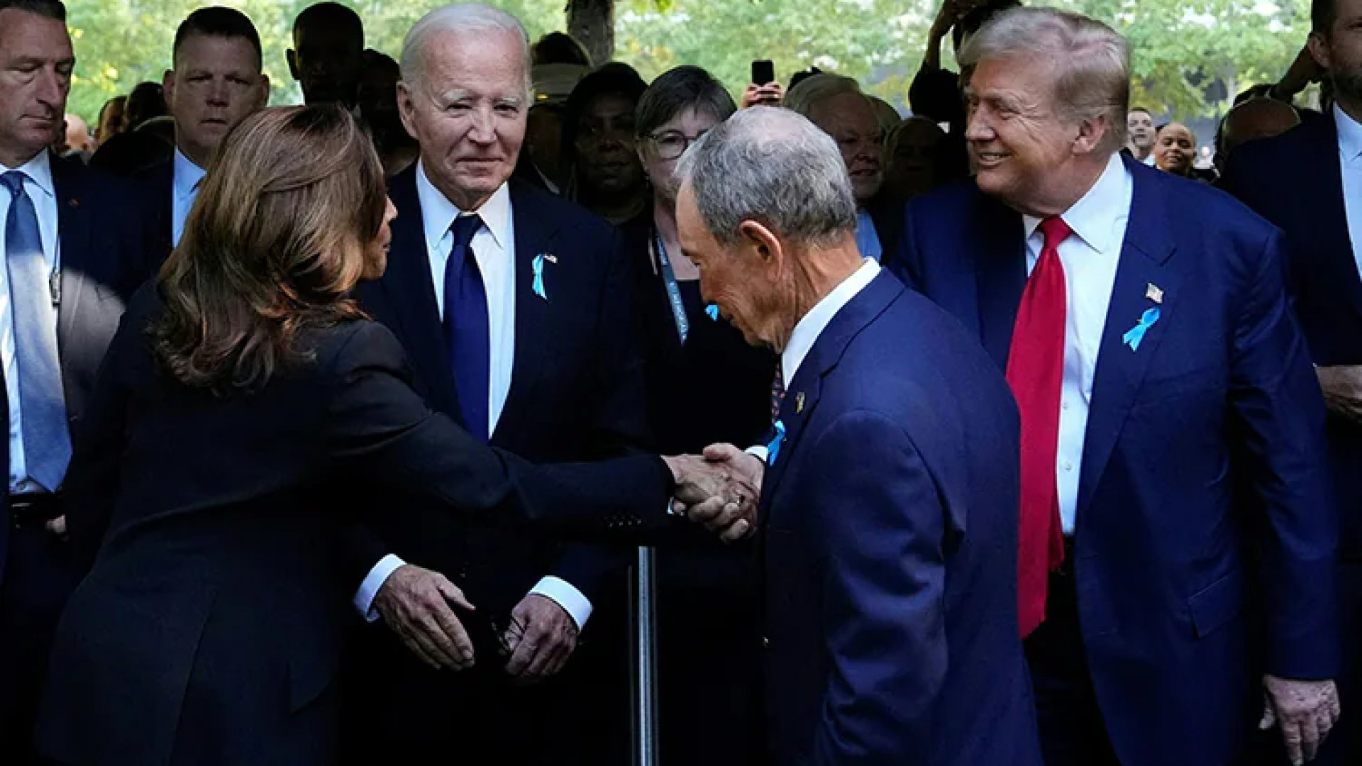 Torres Gemelas: Harris y Trump se dan la mano en acto del 11-S; se “brincan” a Biden