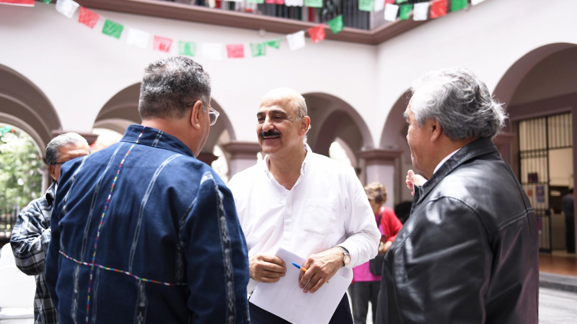 Reconoce Ricardo Ahued compromiso social del notariado público