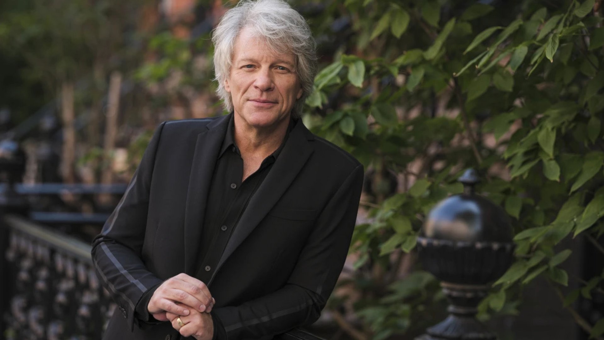 Bon Jovi salva a mujer que pretendía suicidarse 