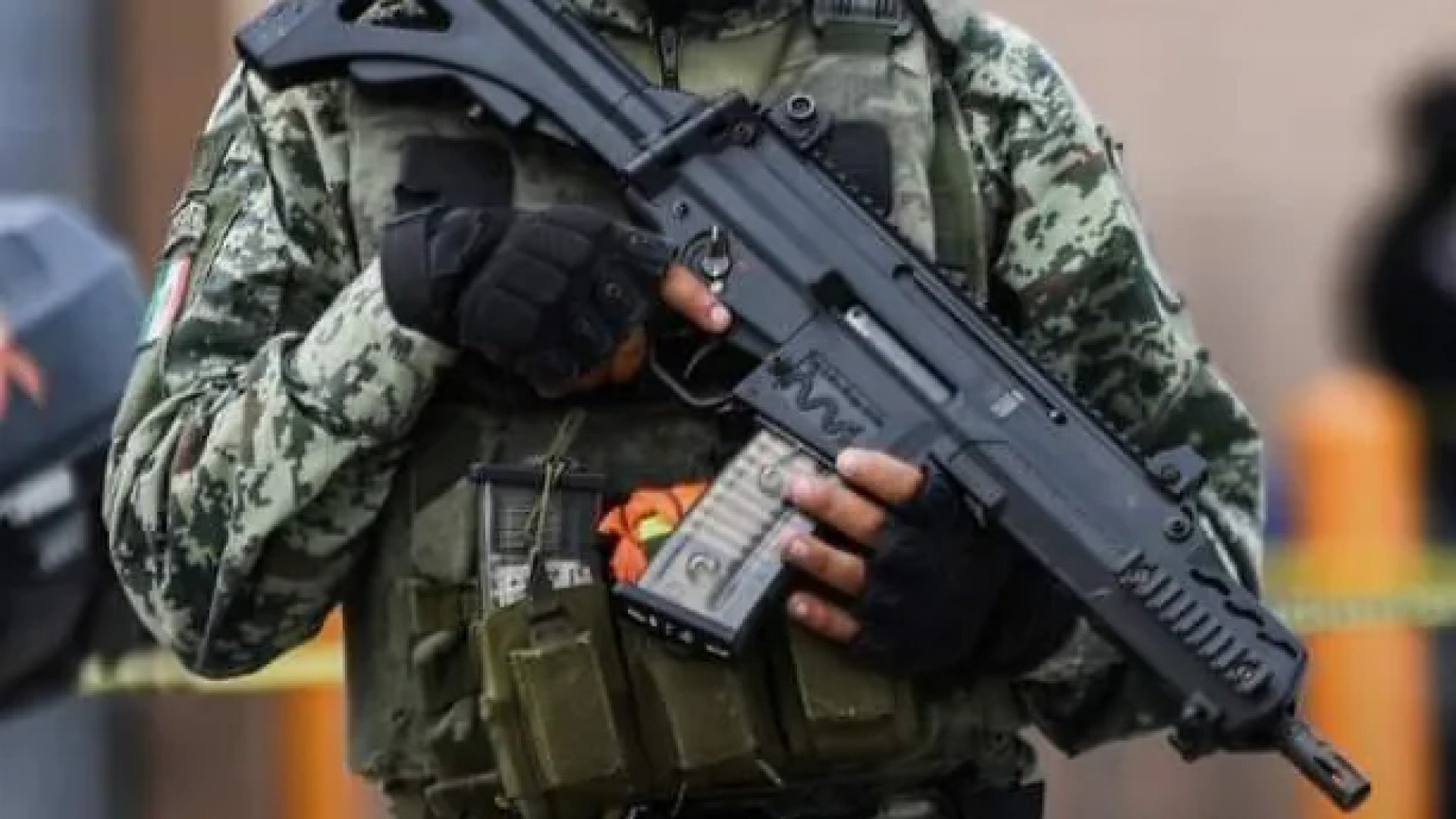 Insta AMLO a cárteles del narco a cesar la violencia en Sinaloa