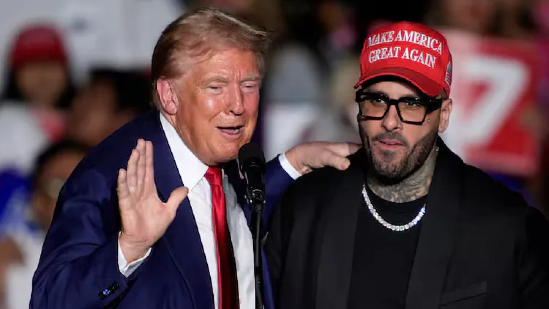 ¡Ella está buena!: Trump confunde a Nicky Jam con una mujer durante mitin en Las Vegas