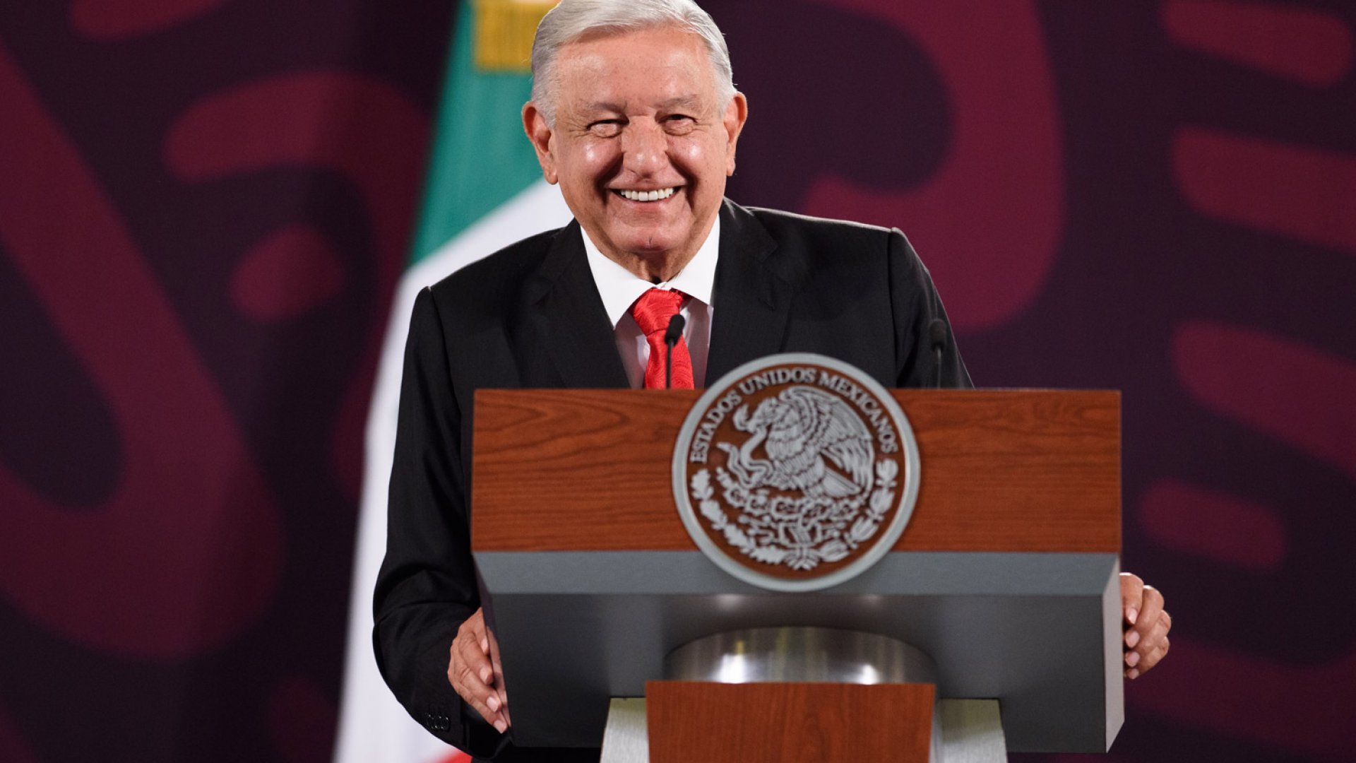 AMLO: Me dediqué a servir al pueblo, y lo hice con mucho amor