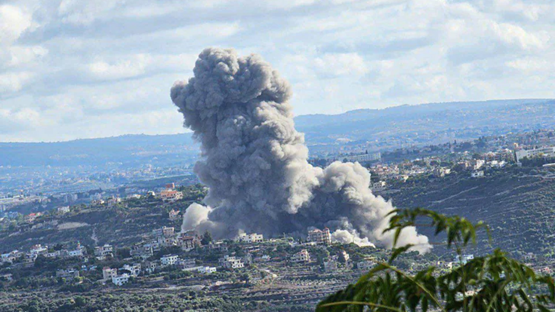 Israel lanza oleada de ataques contra Hezbolá tras explosión en cadena de dispositivos