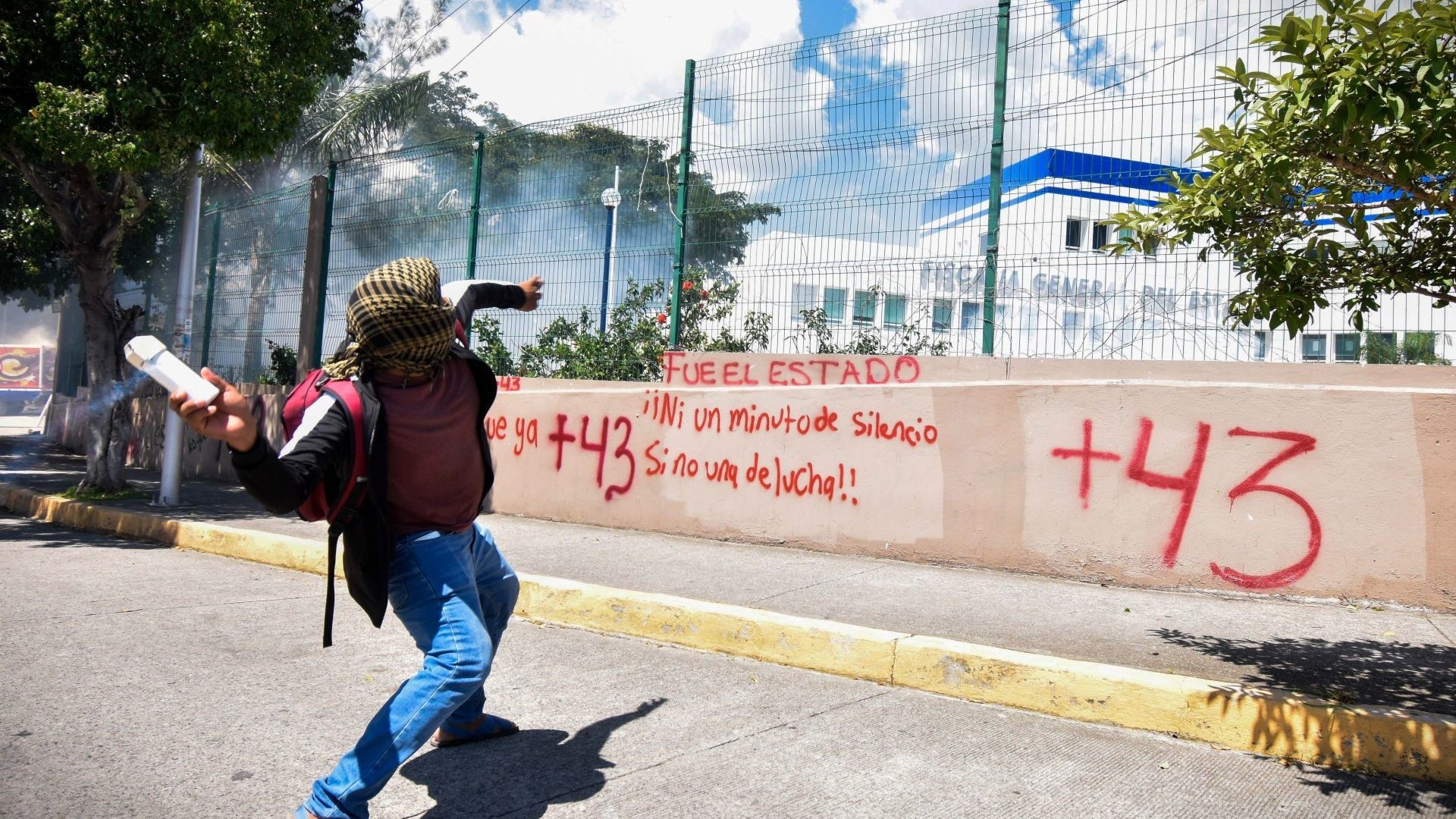 Ayotzinapa y los 43 normalistas: Vivos se los llevaron, vivos los queremos