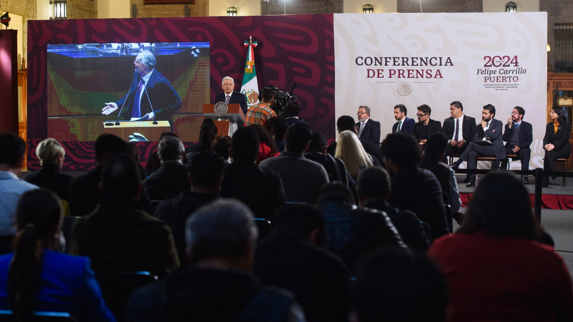 AMLO celebra aprobación de reforma a la Guardia Nacional en Senado y Congresos locales