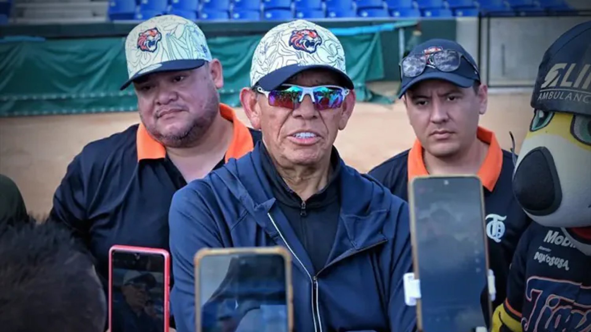 Hospitalizan a Fernando Valenzuela, icónica figura de los Dodgers, en Los Ángeles