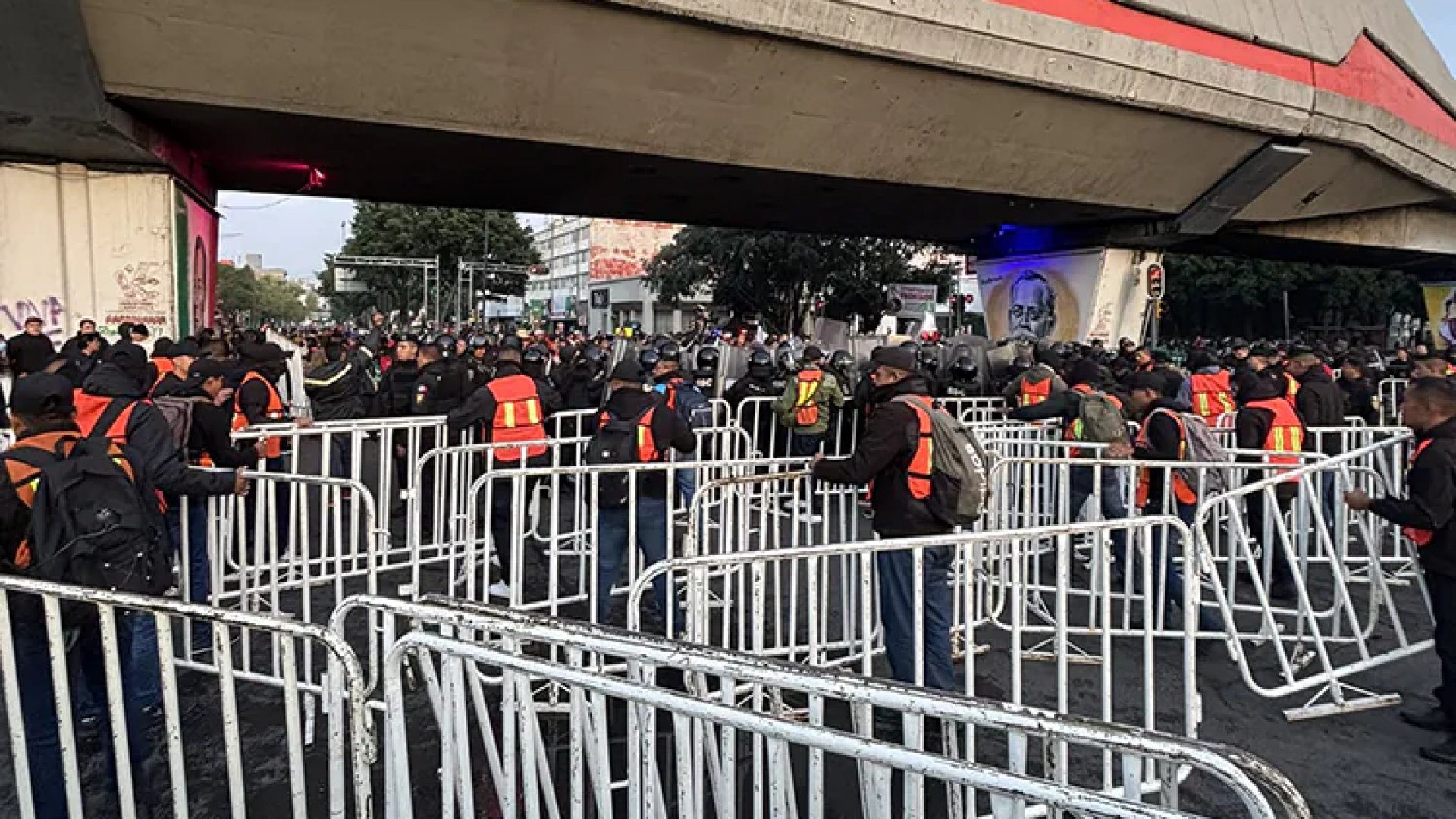 Trabajadores del Poder Judicial protestan en cercanías de la Cámara de Diputados