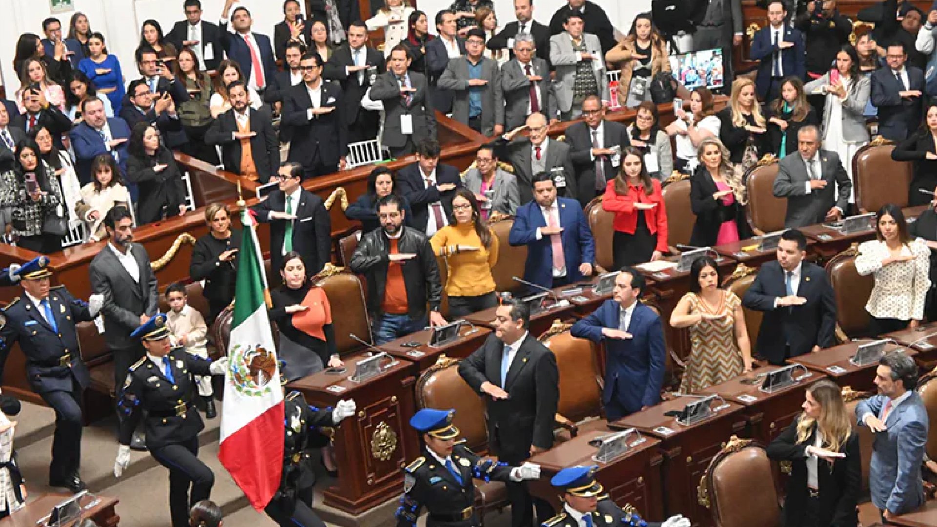 Alcaldes de CDMX rinden protesta en ceremonia exprés