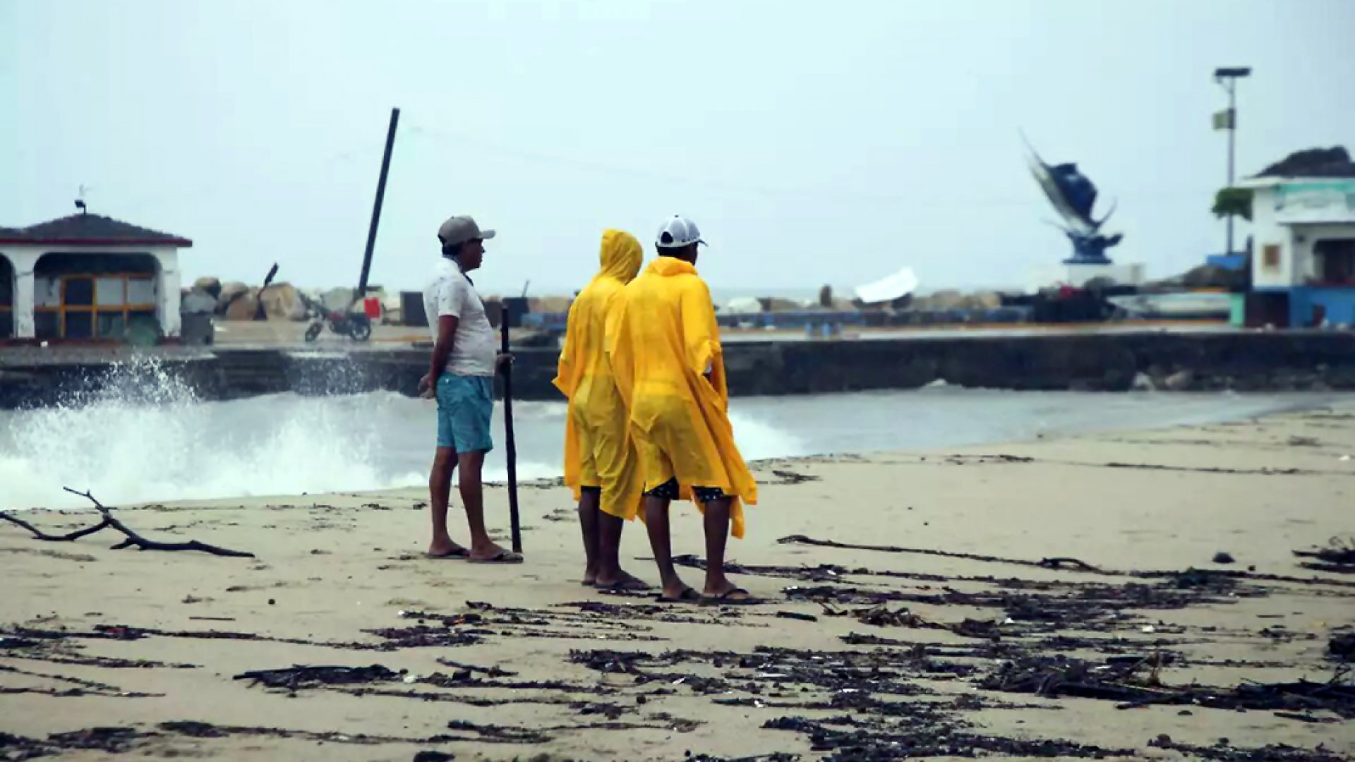 Sheinbaum llama a extremar precauciones ante depresión tropical Once-E