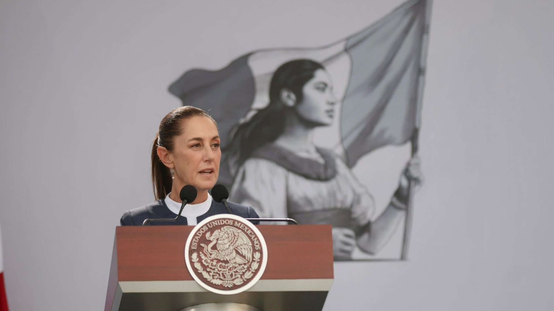 Sheinbaum celebra 200 años de la Constitución de 1824 y creación de la Armada de México