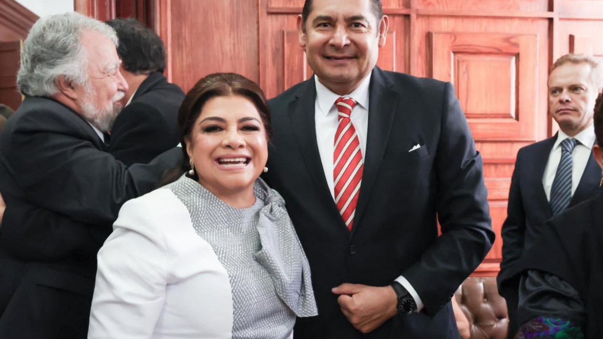 Con la presidenta y la jefa de gobierno, México tendrá una etapa de progreso: Armenta