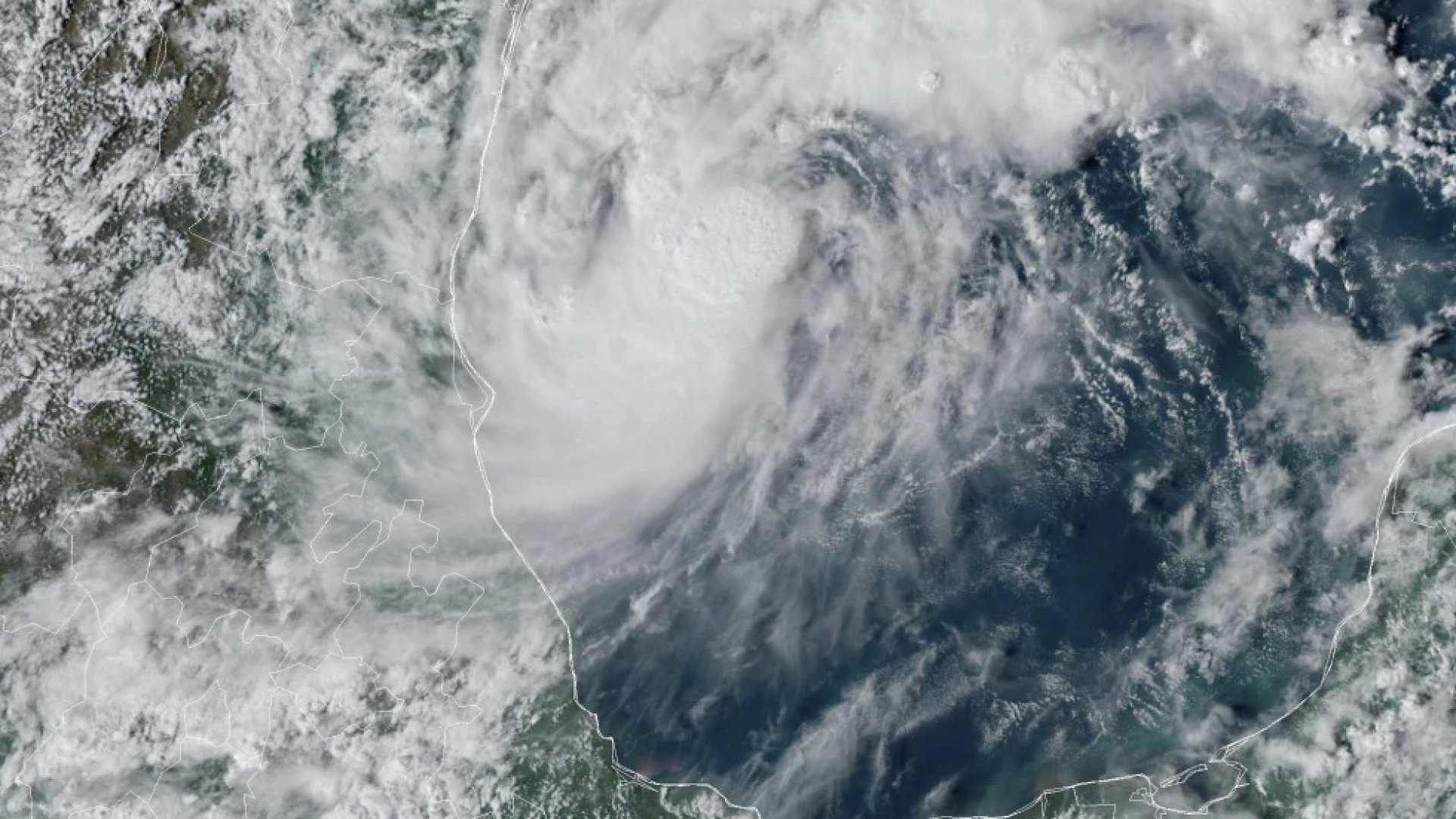 Florida, en estado de emergencia por llegada de Milton