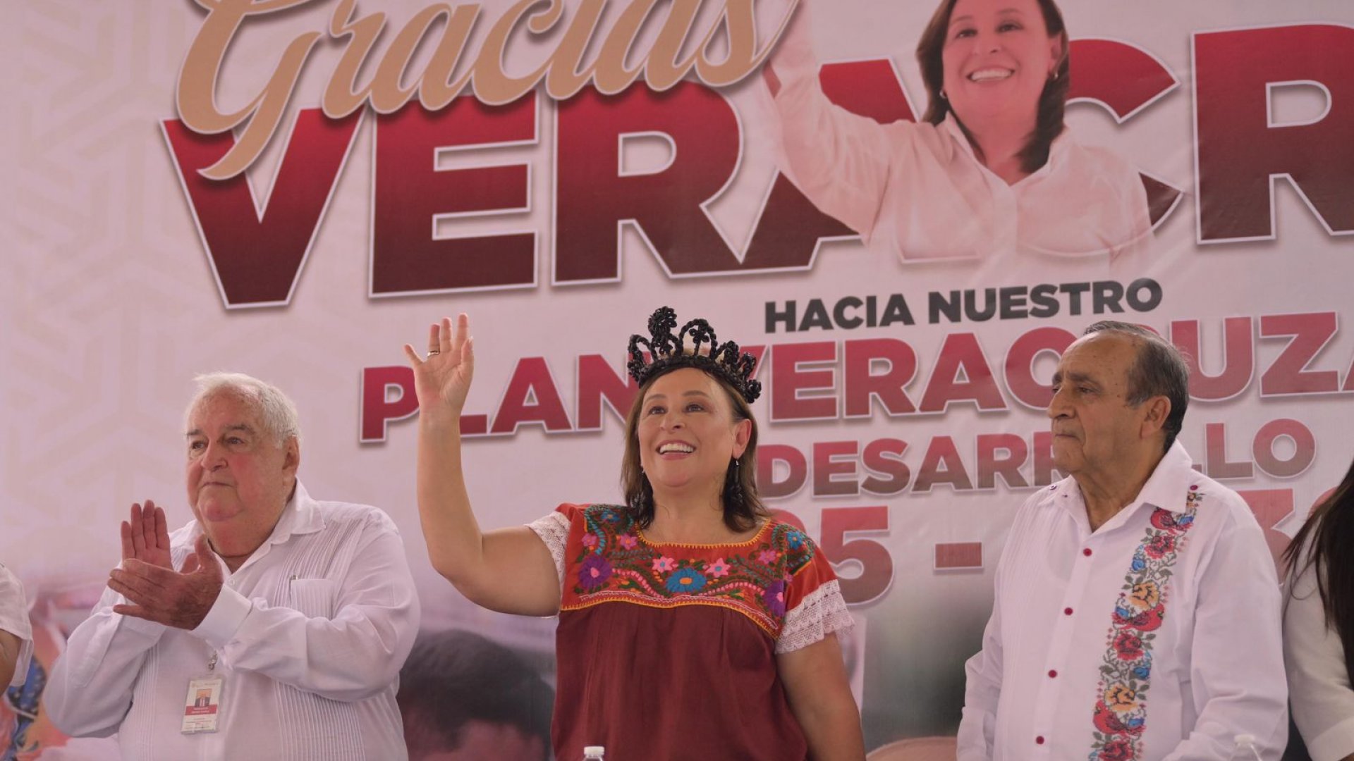 Alcalde de Tuxpan a subsecretaria de gobierno