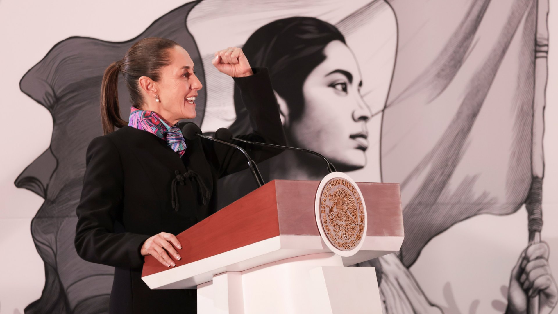 Claudia Sheinbaum conmemora 200 años de la República