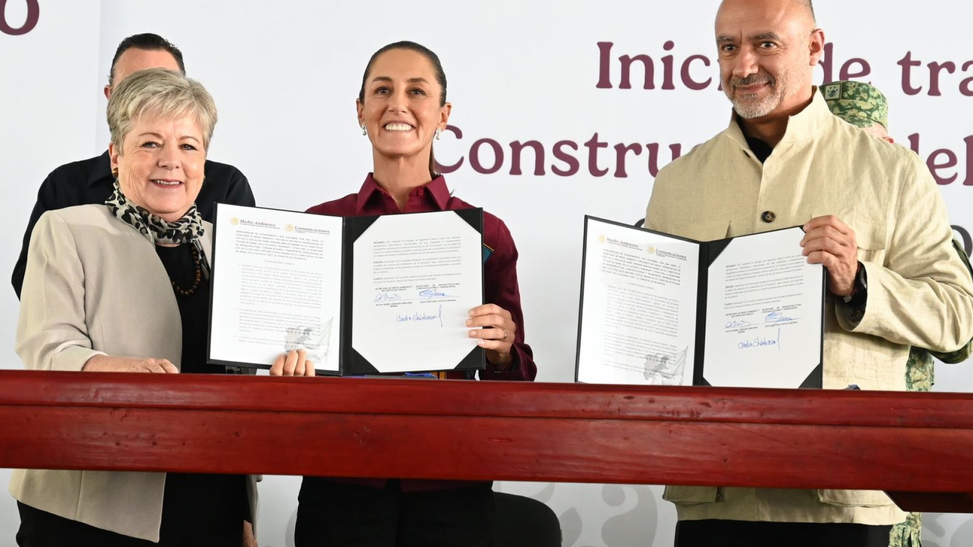 Sheinbaum da banderazo de salida a los trabajos preliminares del tren México-Querétaro