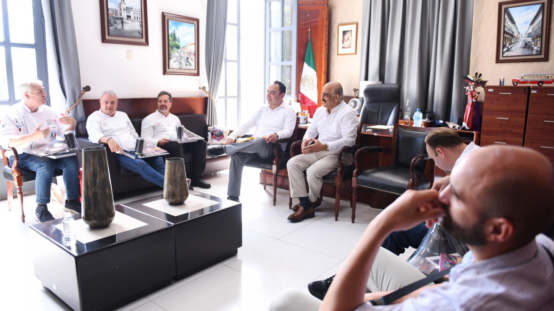 Recibe Ricardo Ahued a chefs de Italia