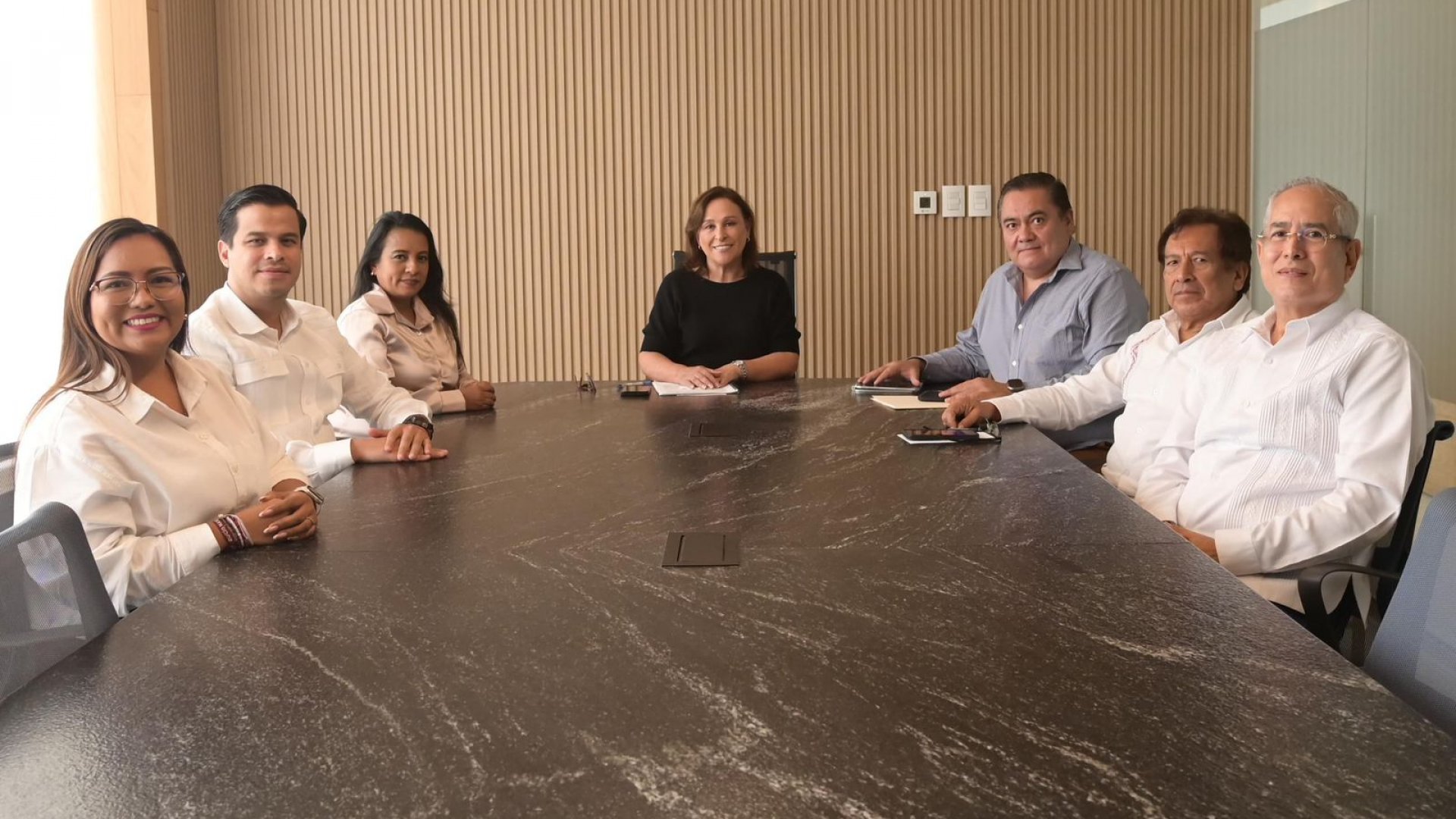 Rocío Nahle anuncia a secretario de infraestructura y Obras y al procurador de Medio Ambiente