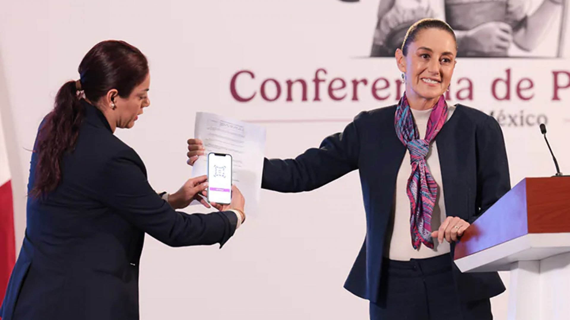 Sheinbaum exhibe QR invalido en presunto edicto para eliminar reforma judicial del DOF