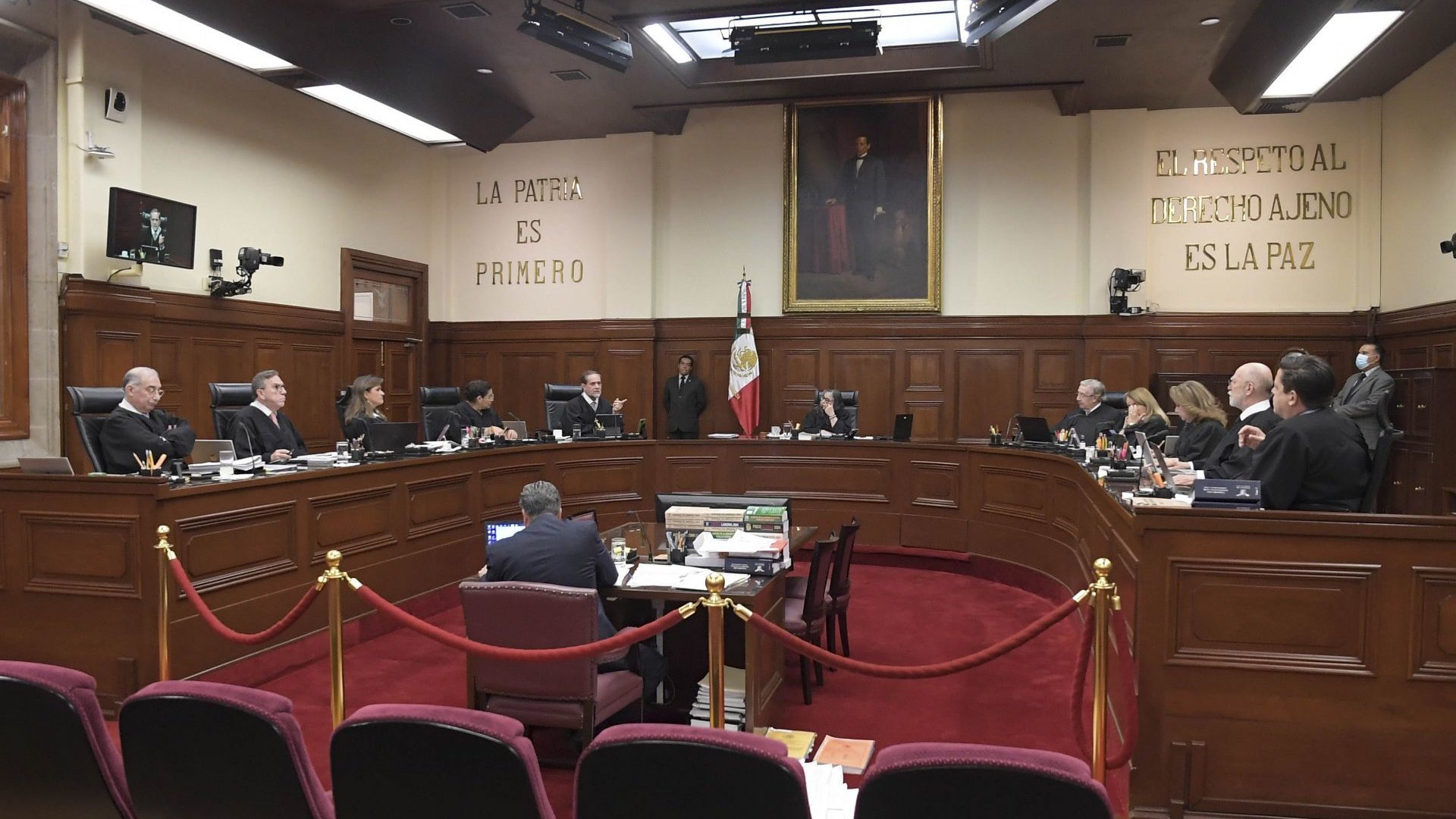 Ocho ministros presentarán este martes su renuncia a SCJN