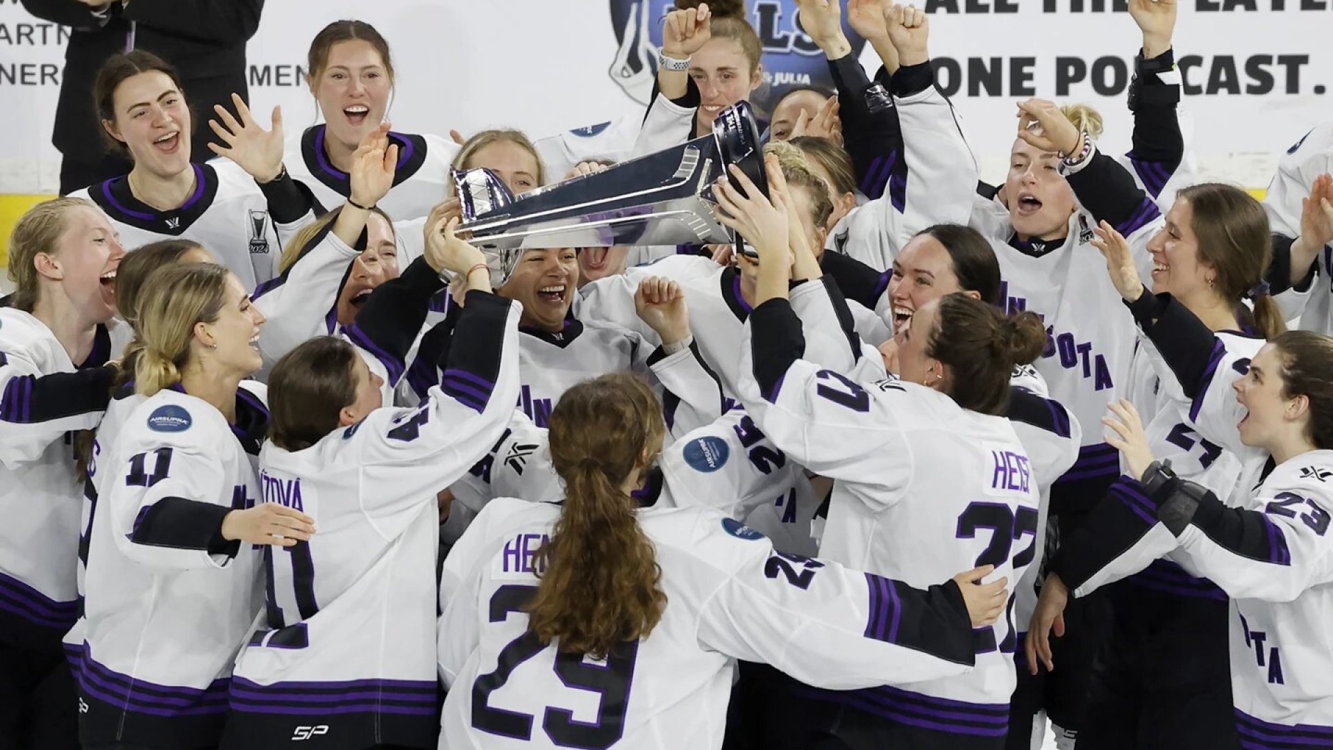 PWHL busca expandirse de seis a ocho equipos en 2025