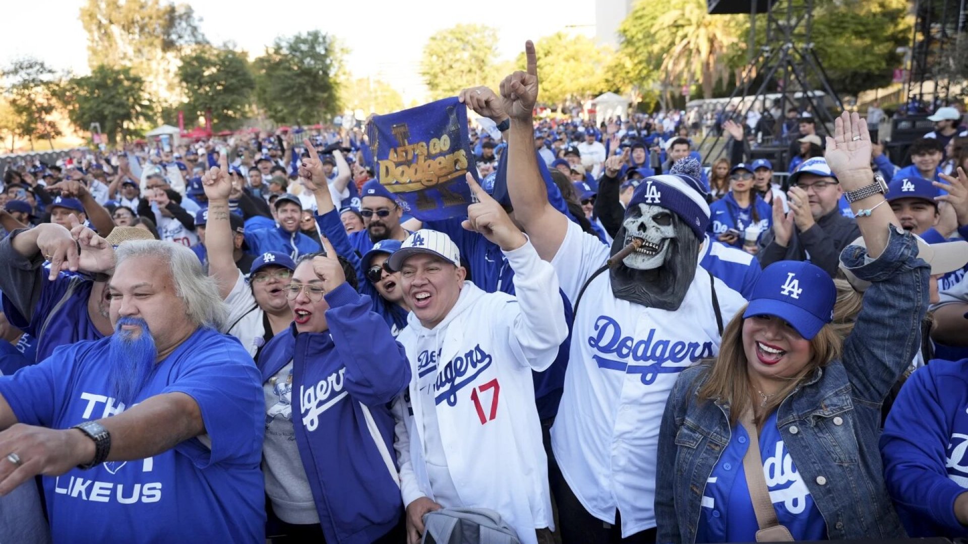 Dodgers recuerdan a Fernando ‘Toro de Etchohuaquila’ Valenzuela en su cumpleaños