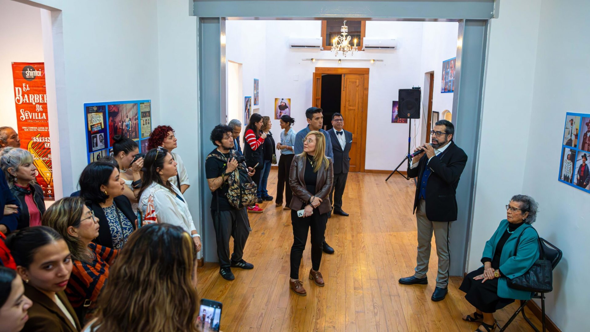 Rinde Ayuntamiento homenaje a Armando Mora