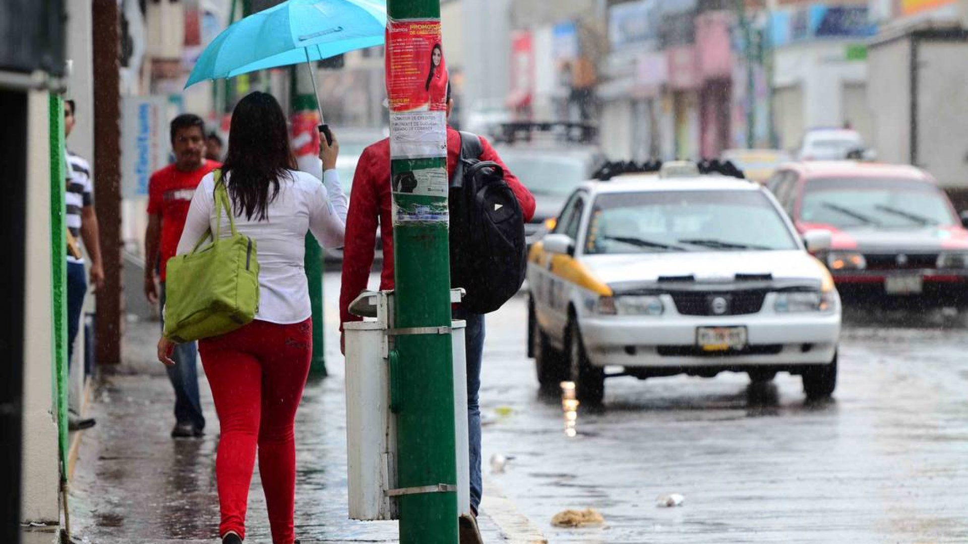 Tormenta Rafael y frente frio 8 traen intensas lluvias al sureste de México