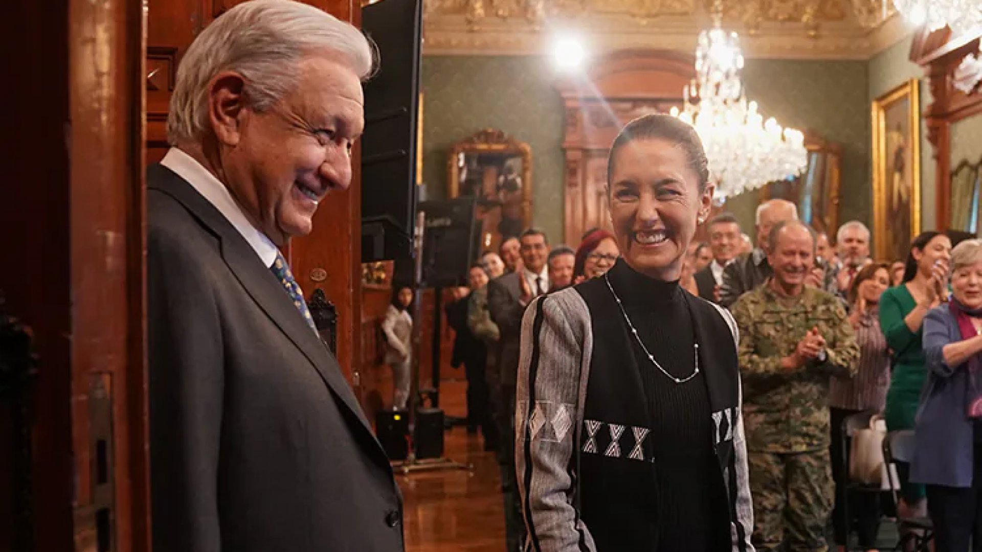 AMLO no se ha alejado de la vida pública, asegura Sheinbaum