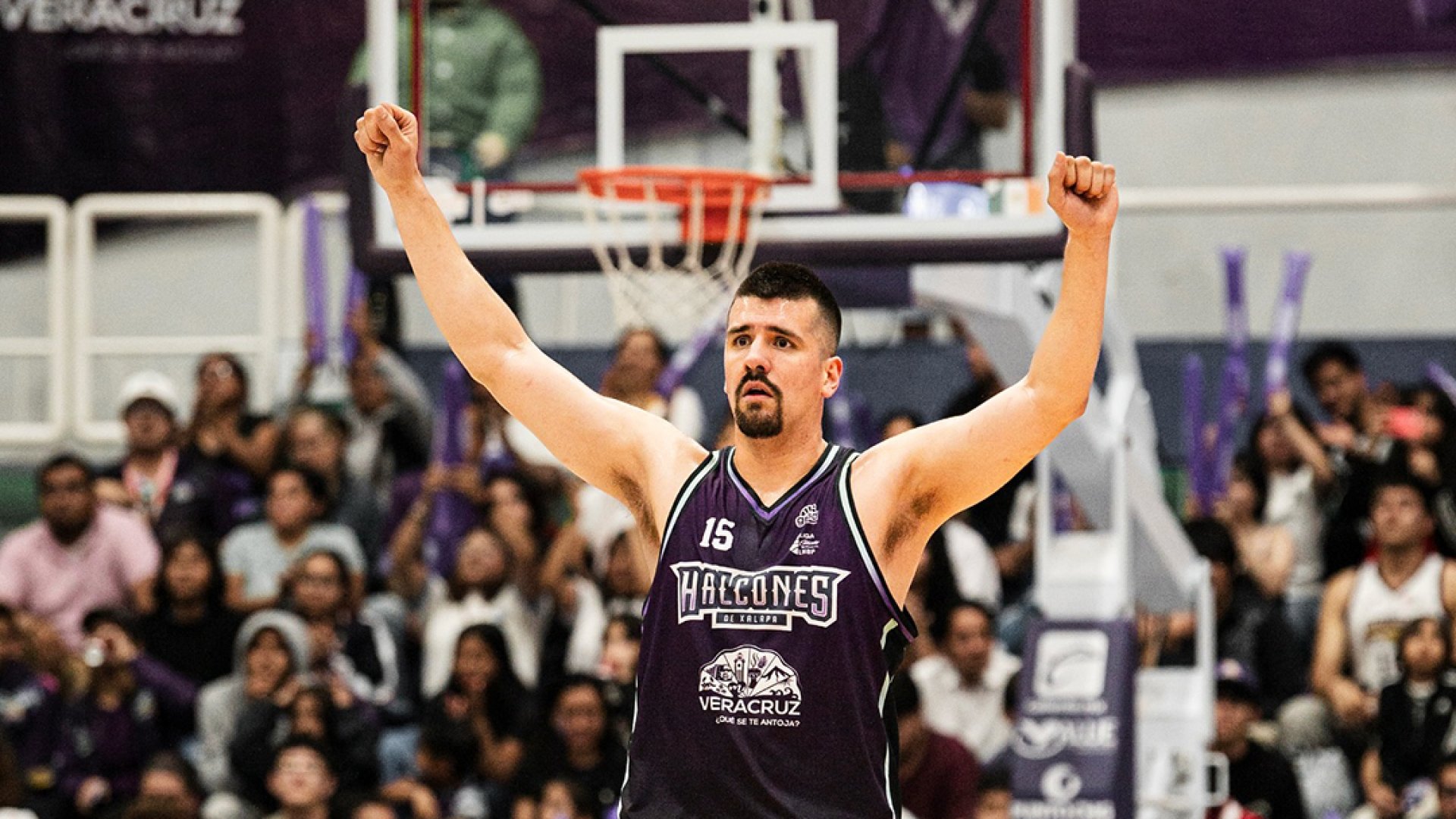 Halcones de Xalapa vence a Fuerza Regia y sigue con vida
